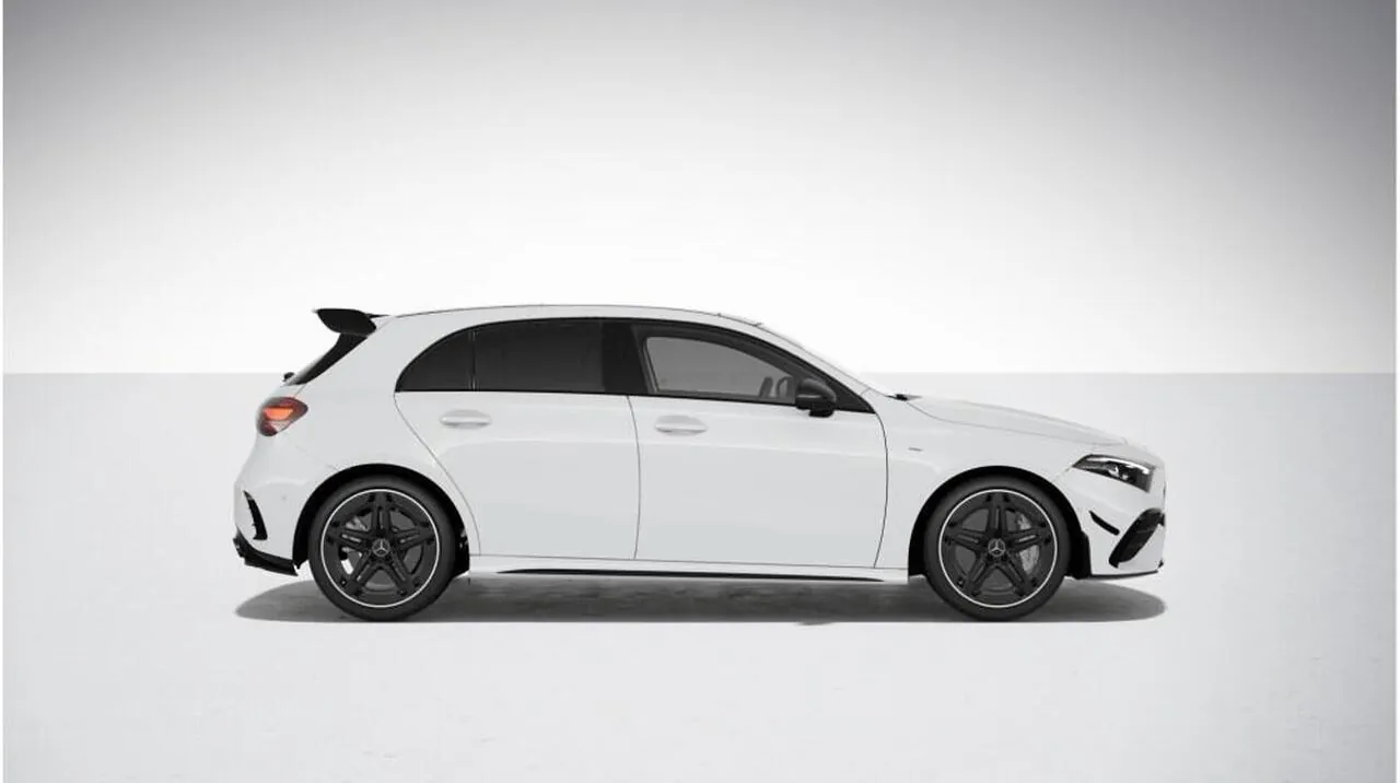 Mercedes-Benz A-Class photo 3
