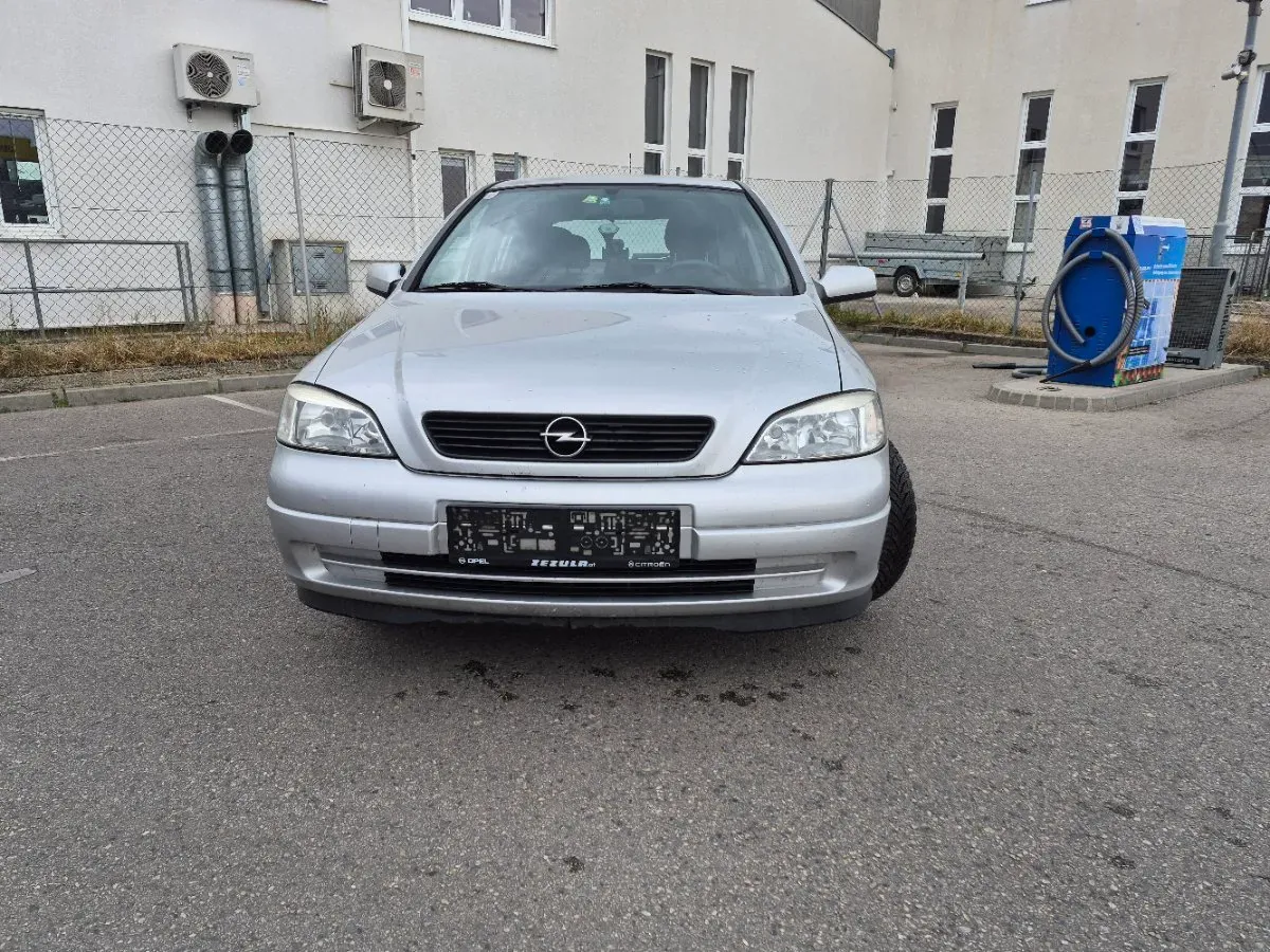 Opel Astra 2004 photo 2