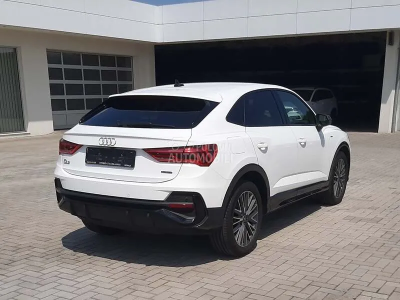 Audi Q3 2022 photo 3