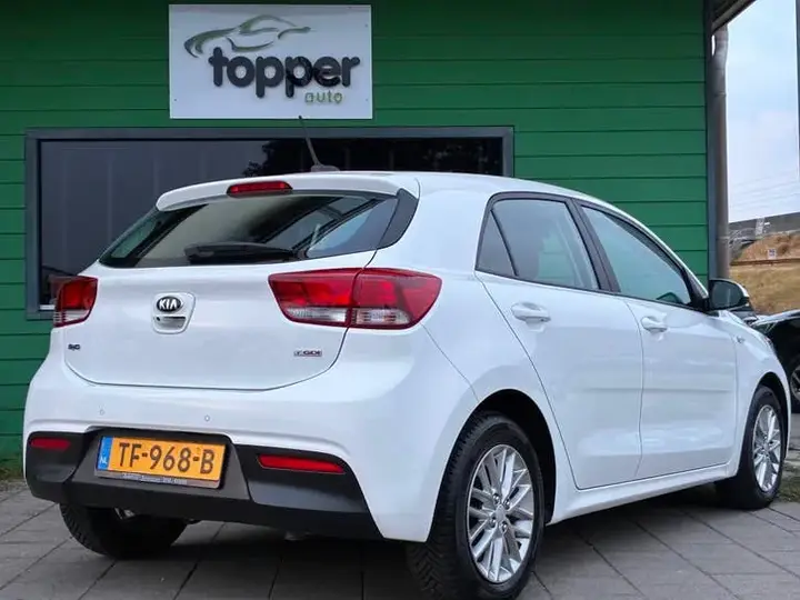 Kia Rio 2018 photo 3
