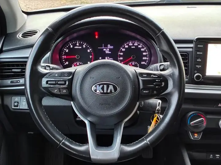 Kia Rio 2018 photo 2