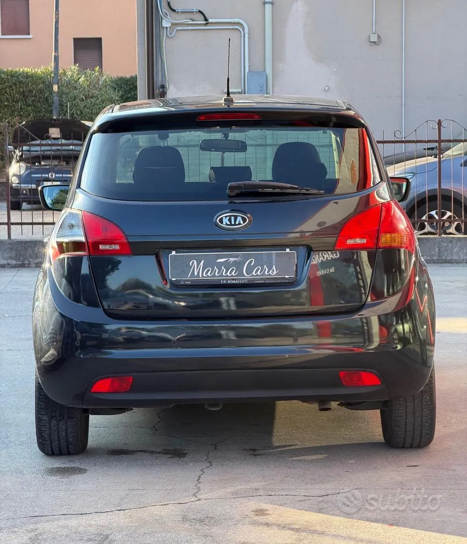 Kia Venga 2010 photo 4