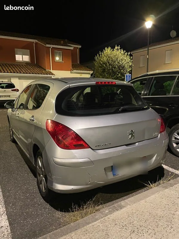 Peugeot 308 2008 photo 2