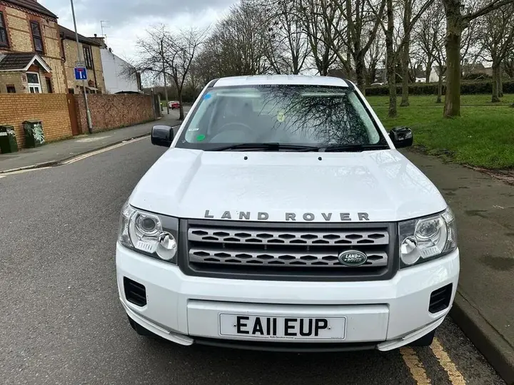 Land Rover Freelander 2 2011 photo 3