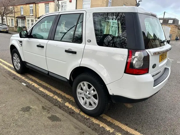 Land Rover Freelander 2 2011 photo 5