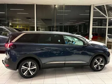 Peugeot 5008 2018 photo 3