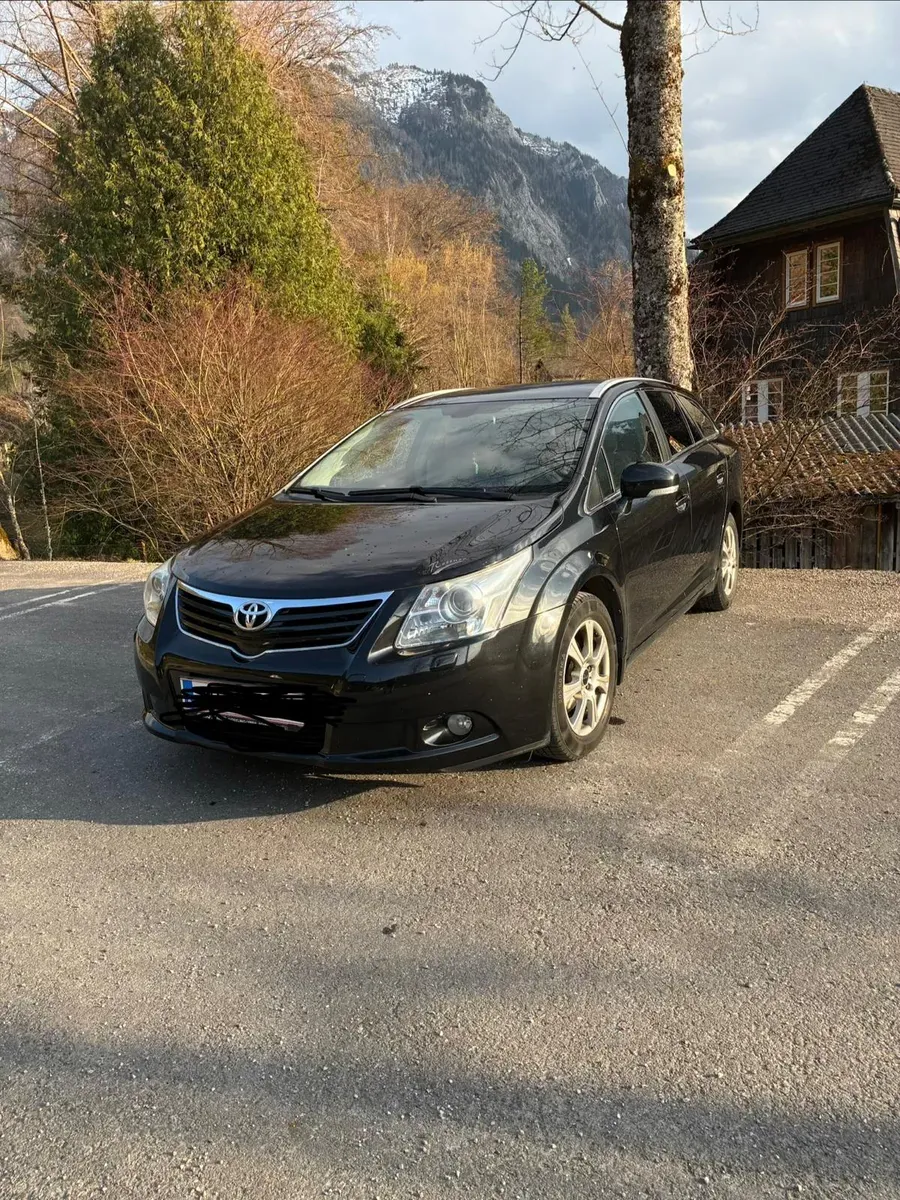Toyota Avensis 2009 photo 2