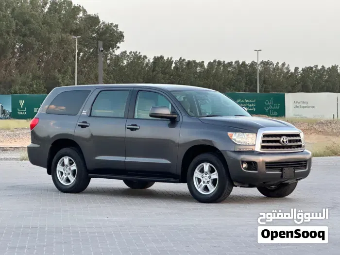Toyota Sequoia 2012 photo 4