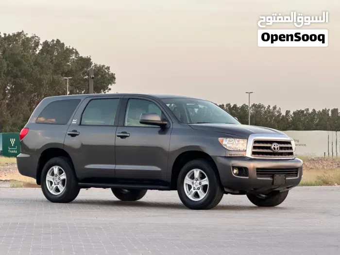 Toyota Sequoia 2012 photo 3