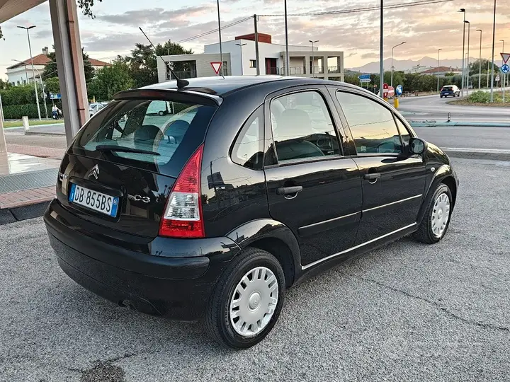 Citroen C3 2006 photo 2