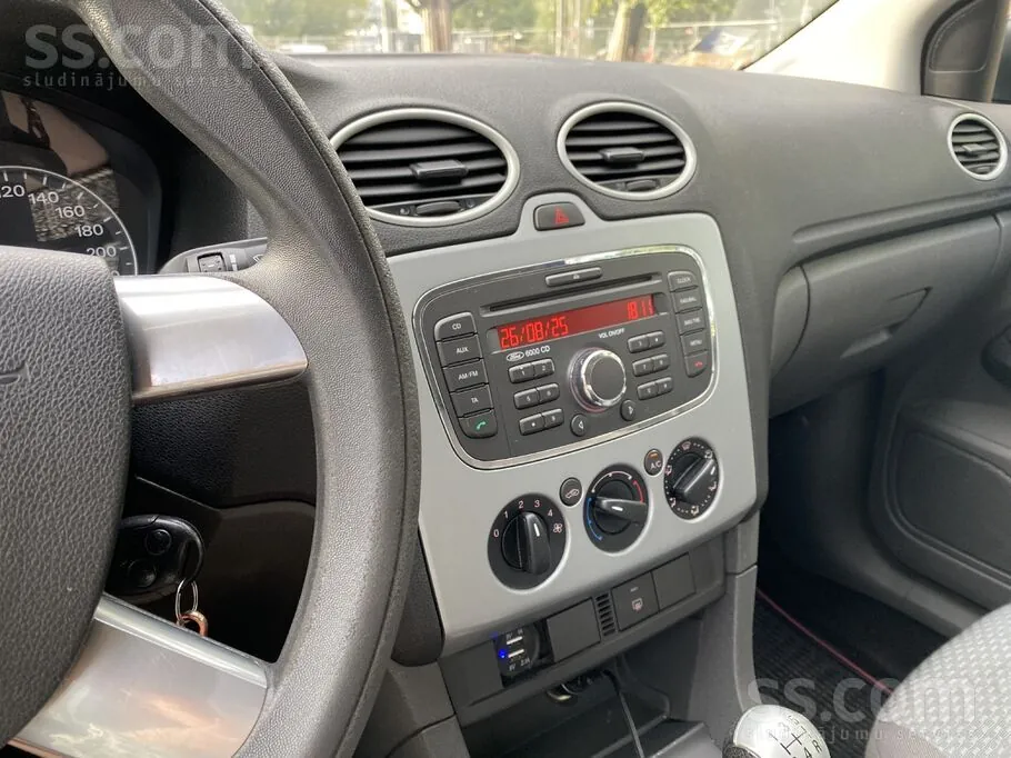 Ford Focus 2007 photo 4