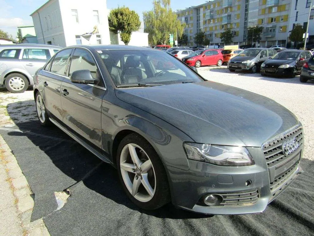Audi A4 2009 photo 4