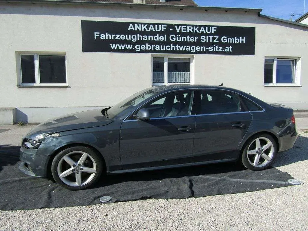 Audi A4 2009 photo 2