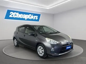 Toyota Aqua 2013 photo 4