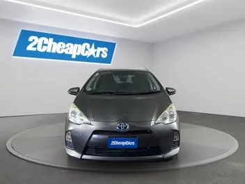 Toyota Aqua 2013 photo 3