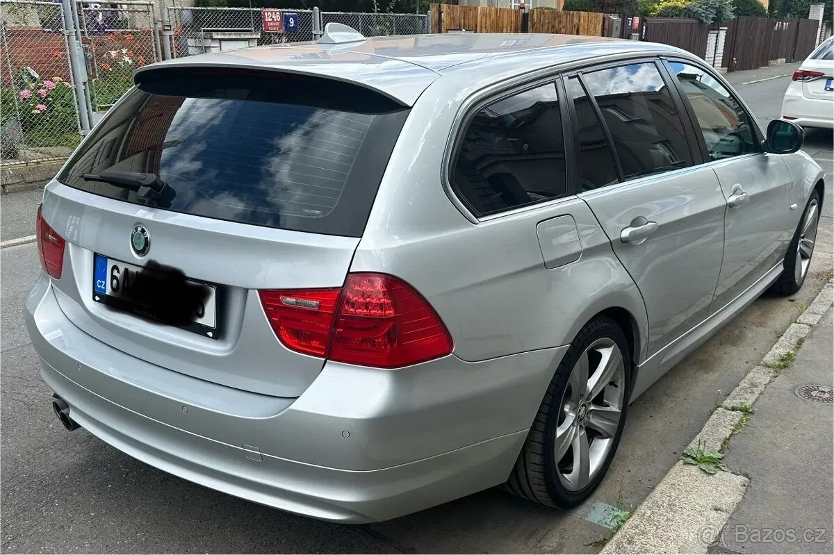 BMW 325 2009 photo 4
