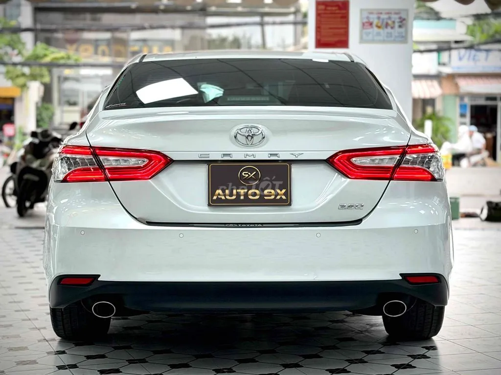 Toyota Camry 2021 photo 5
