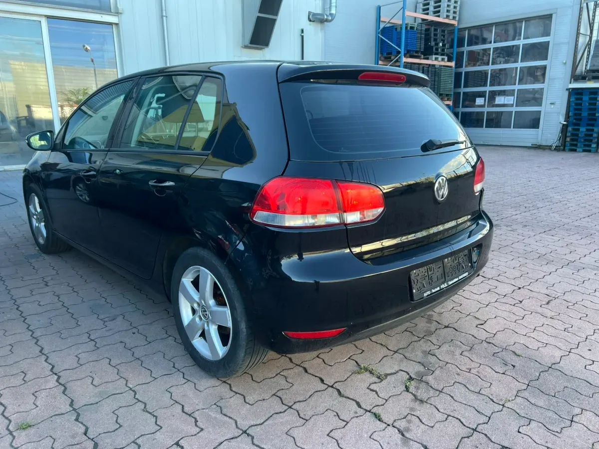 Volkswagen Golf 2009 photo 2