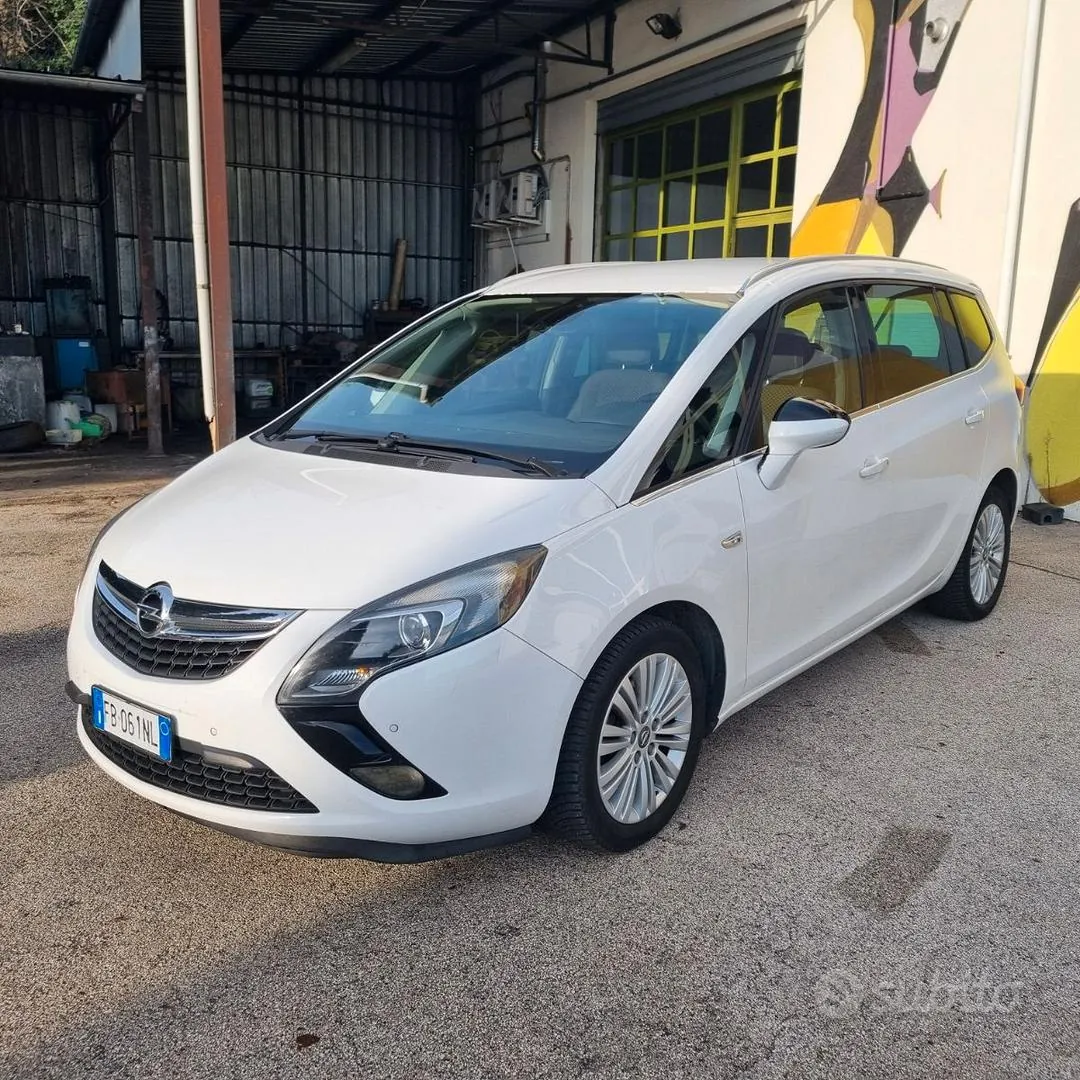 Opel Zafira 2015 photo 2