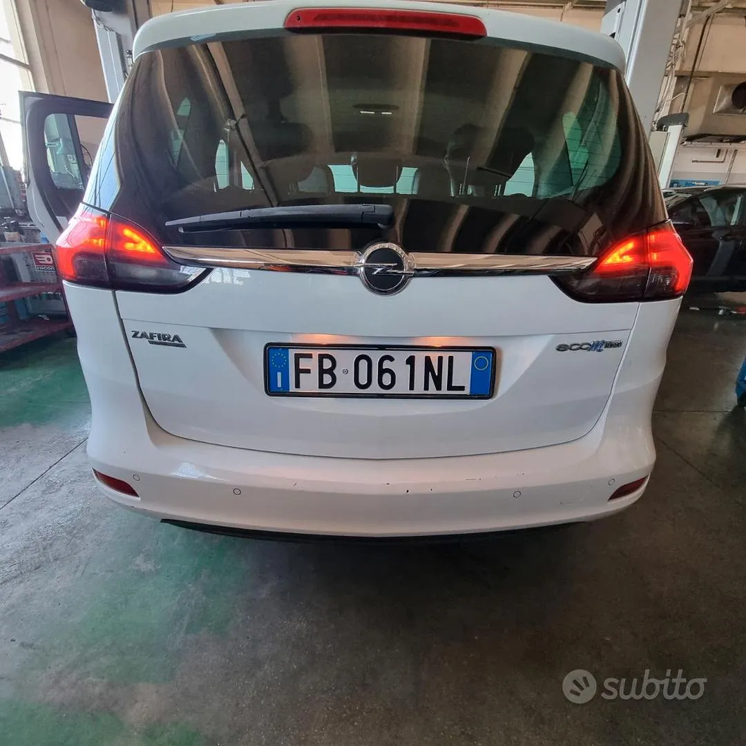 Opel Zafira 2015 photo 4