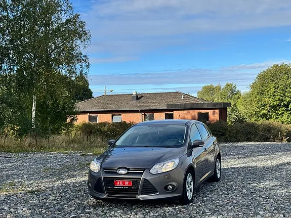 Ford Focus 2012 photo 3