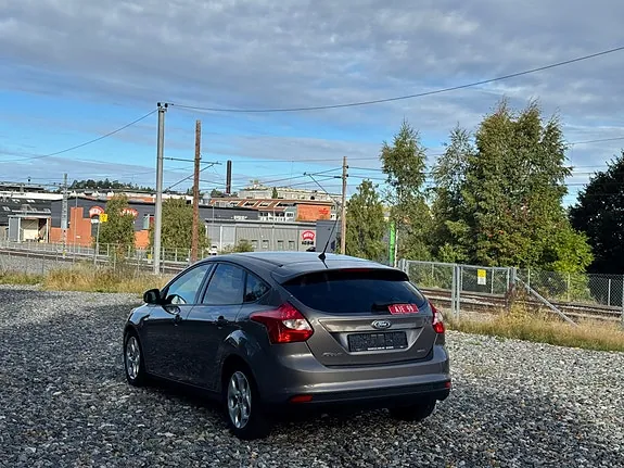 Ford Focus 2012 photo 4