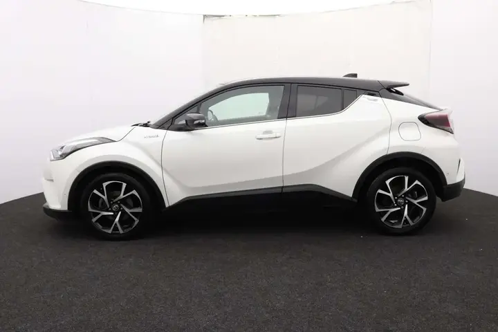 Toyota C-Hr 2017 photo 4