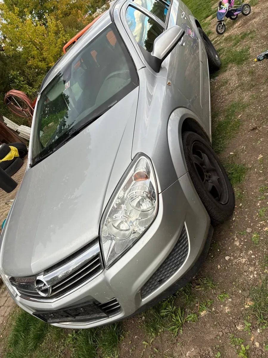 Opel Astra 2007 photo 2