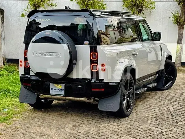 Land Rover Defender 2026 photo 5