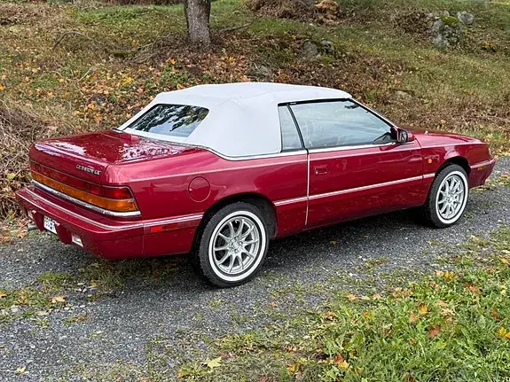 Chrysler Le Baron 1994 photo 3