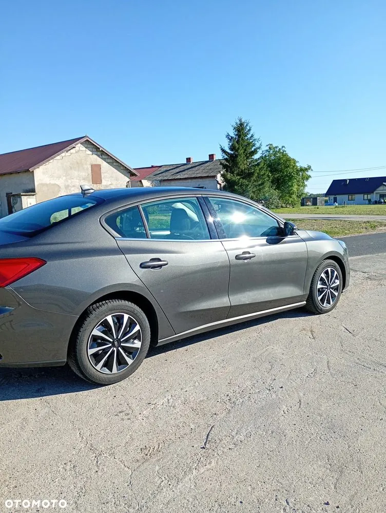 Ford Focus 2020 photo 3
