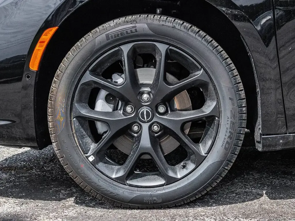 Chrysler Pacifica 2026 photo 4