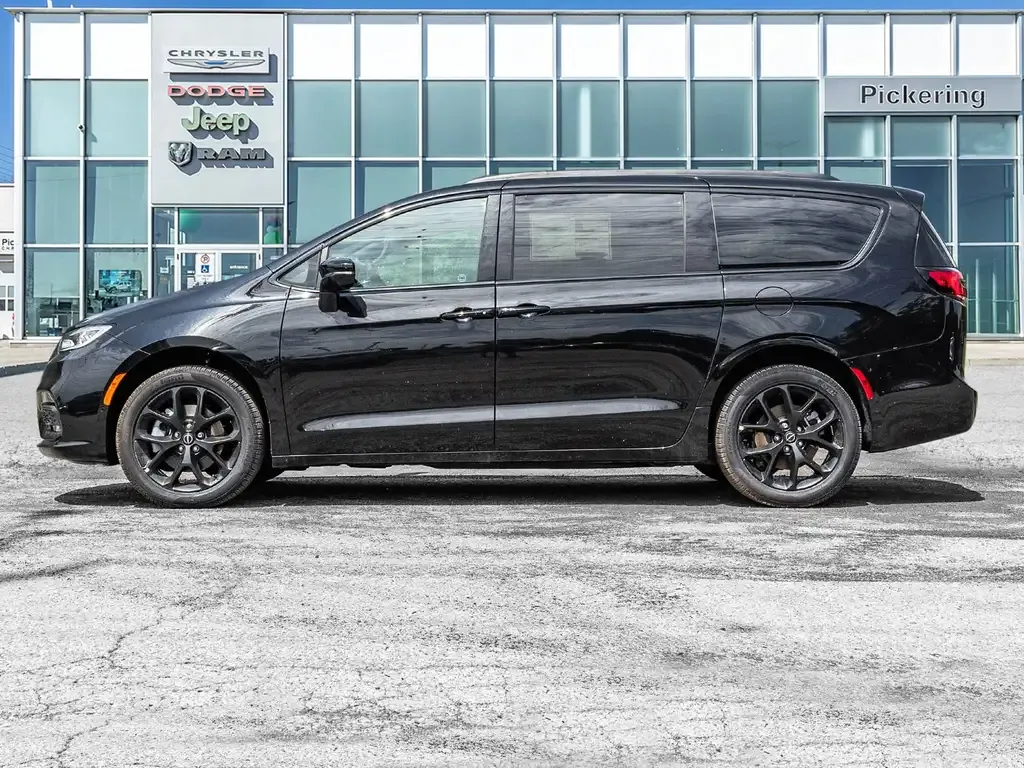 Chrysler Pacifica 2026 photo 3