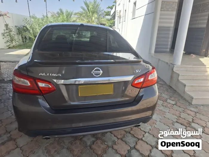 Nissan Altima 2017 photo 2