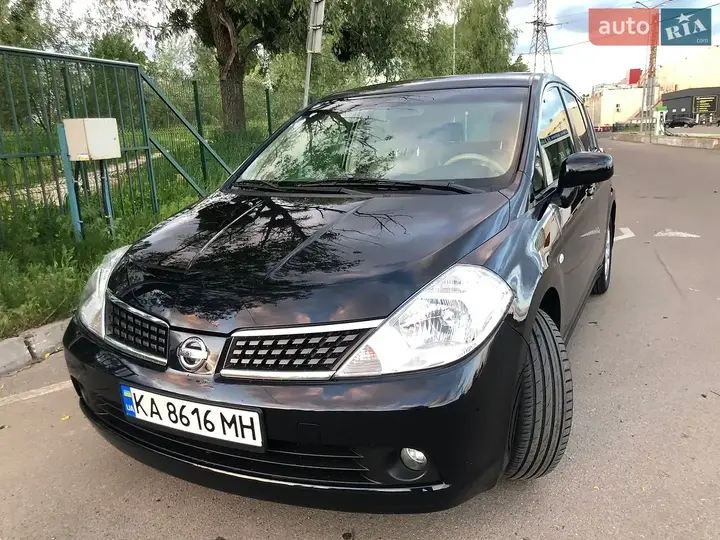 Nissan Tiida
