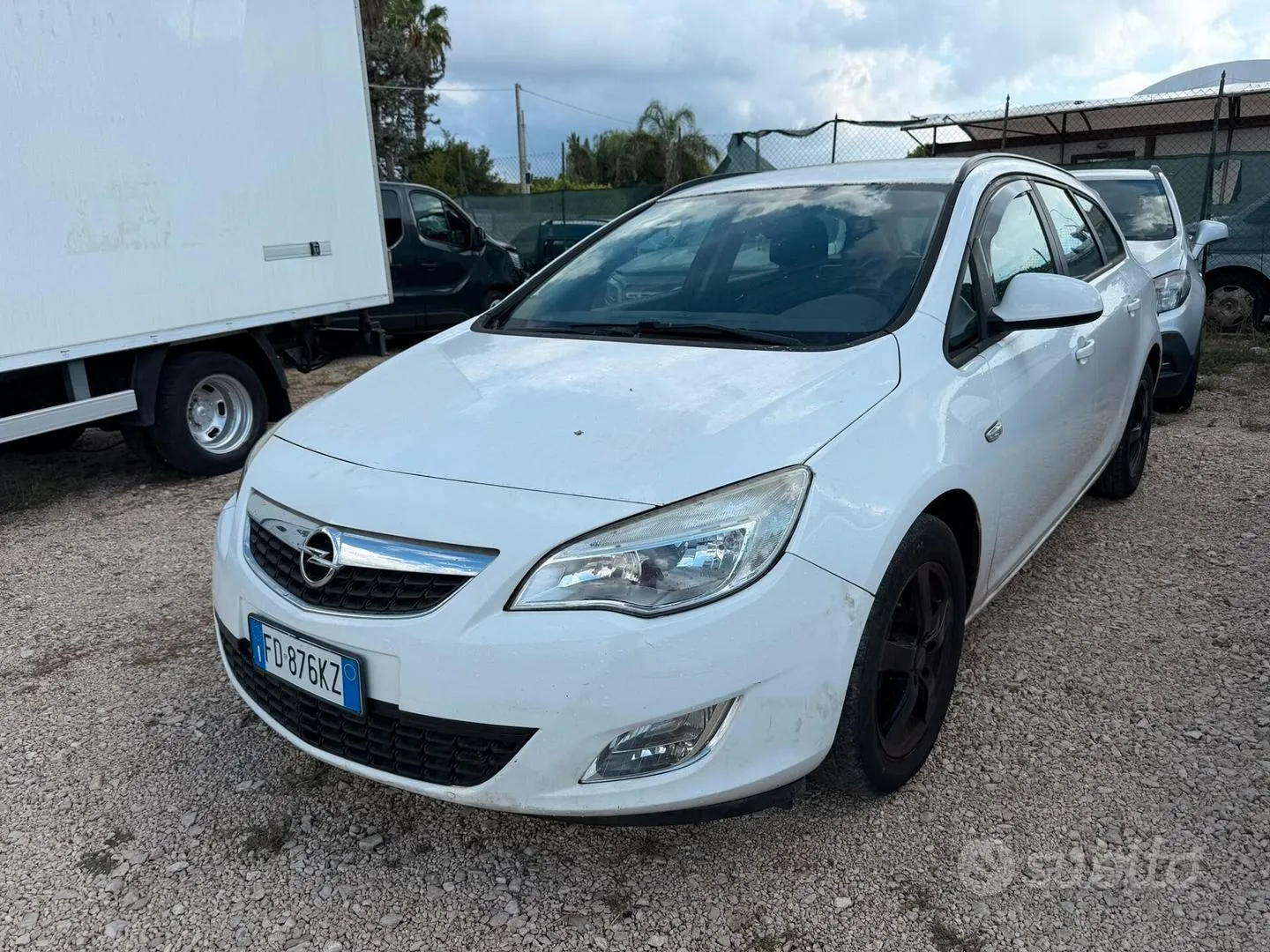 Opel Astra 2012 photo 3
