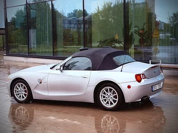 BMW Z4 2004 photo 2