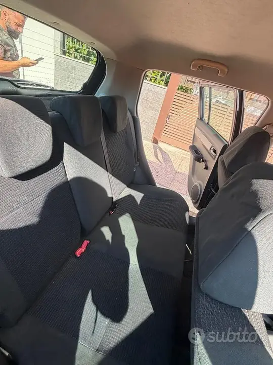 Suzuki Swift 2008 photo 4