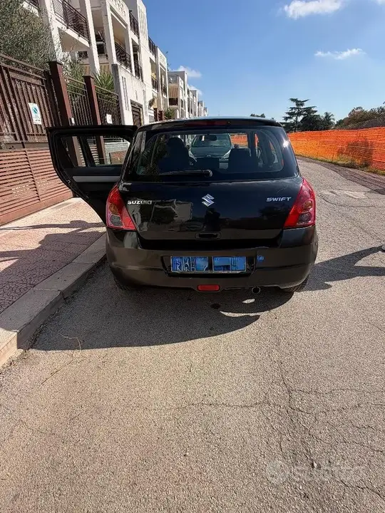 Suzuki Swift 2008 photo 5