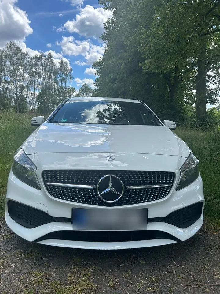Mercedes-Benz A 220