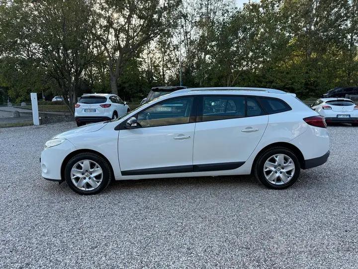 Renault Megane 2011 photo 4