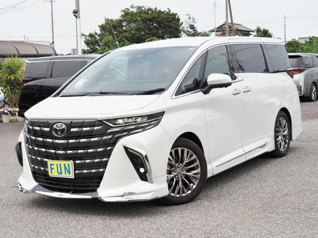 Toyota Alphard Phev 2025 photo 4