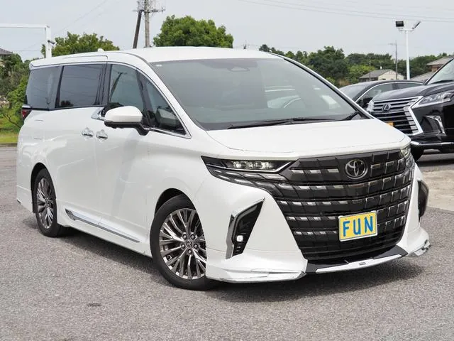 Toyota Alphard Phev 2025 photo 3