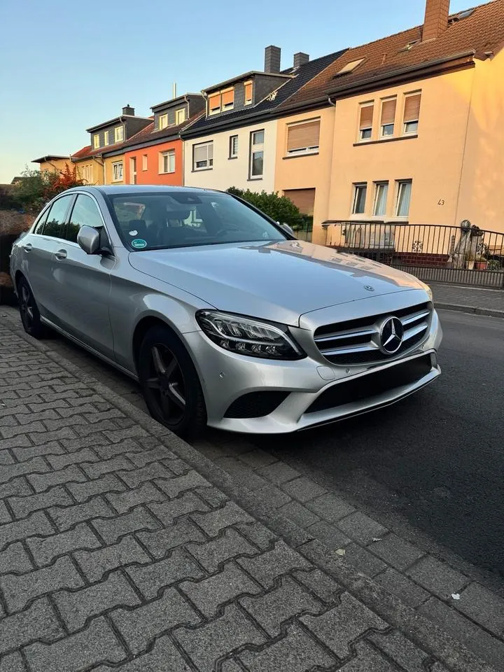 Mercedes-Benz C 180