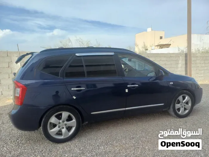 Kia Carens 2027 photo 2