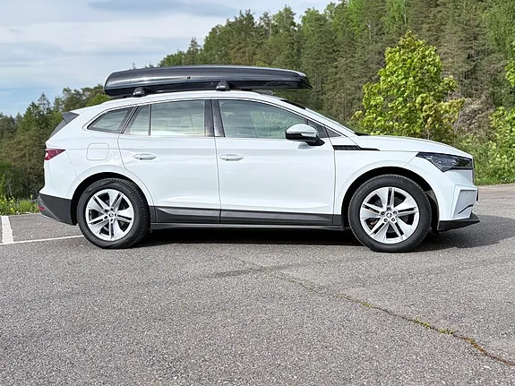 Skoda Enyaq 2022 photo 2