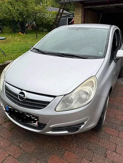 Opel Corsa 2010 photo 2