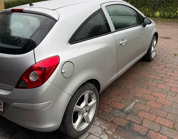 Opel Corsa 2010 photo 3