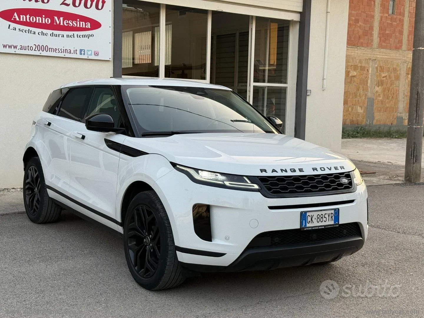 Land Rover Range Rover Evoque 2022 photo 2
