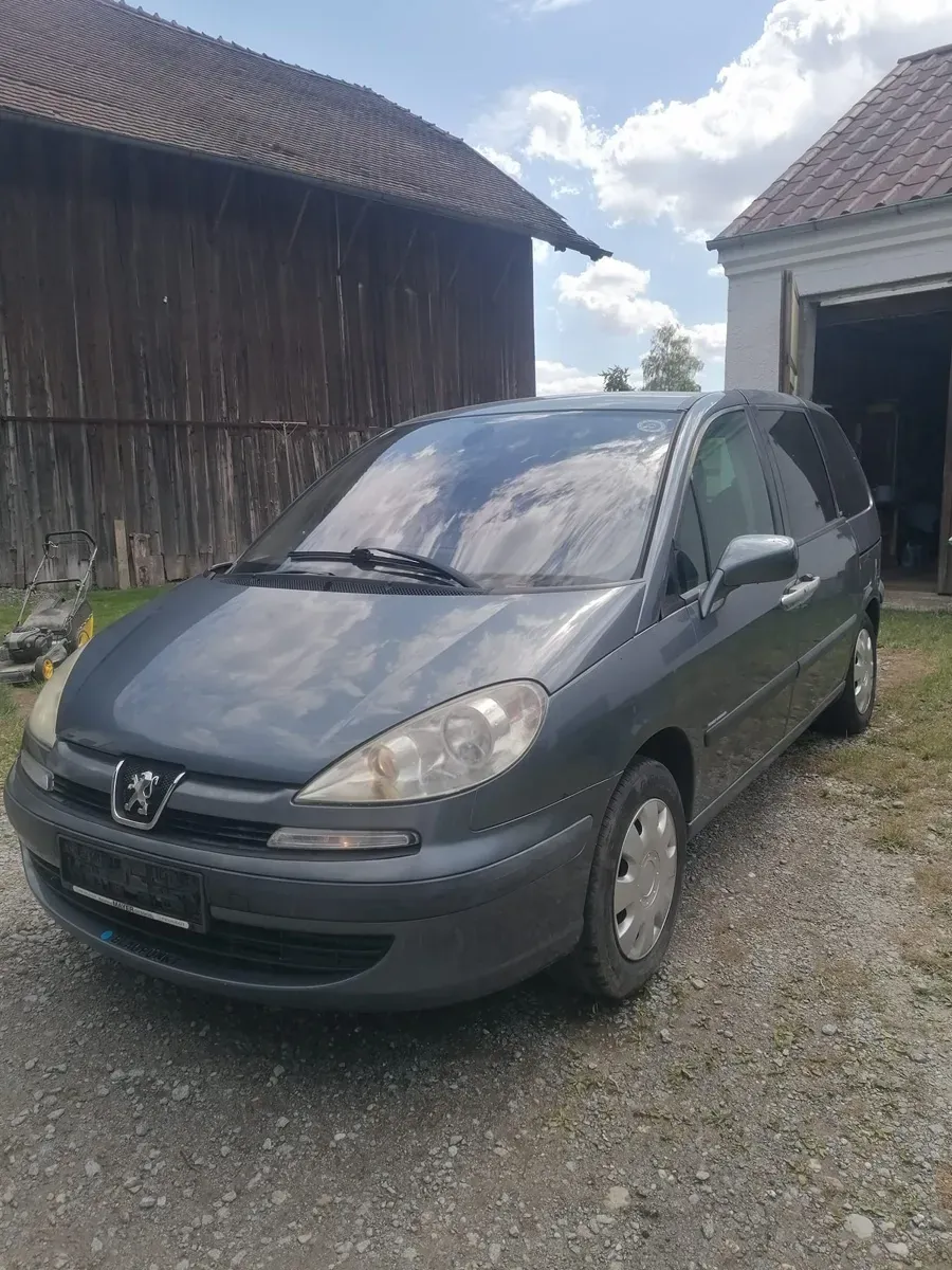Peugeot 807 2008 photo 2